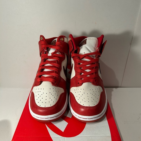 Nike Dunk High Cinnabar - Picture 2 of 4